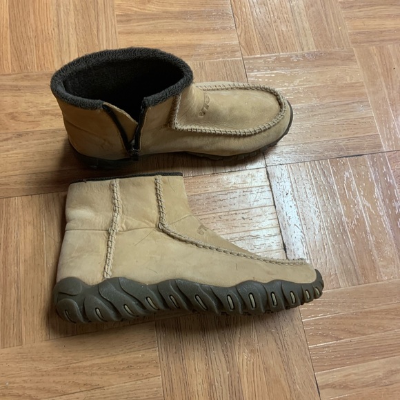 Teva Shoes - Teva Womens Size 6 Hiking Boots Shoes